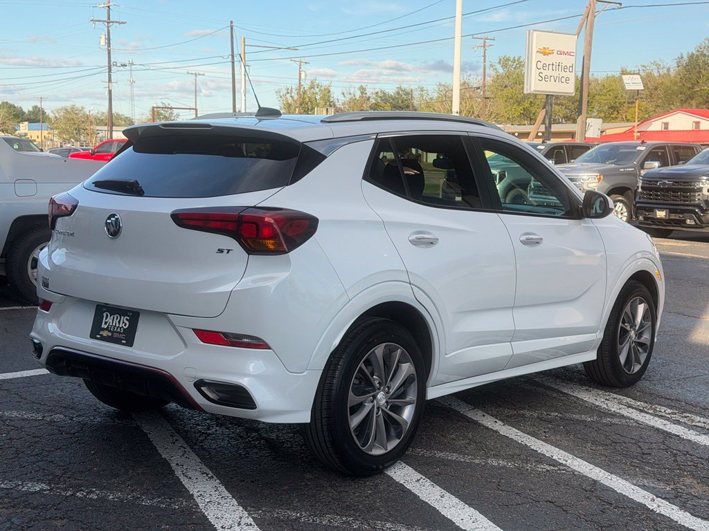 Used 2022 Buick Encore GX Select w/ Sport Touring Package FWD image 7