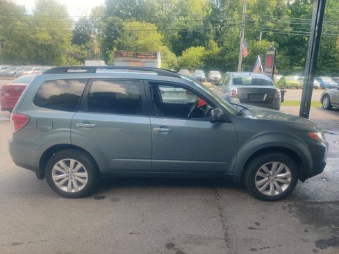 Used 2012 Subaru Forester 2.5X Premium AWD/4WD image 8