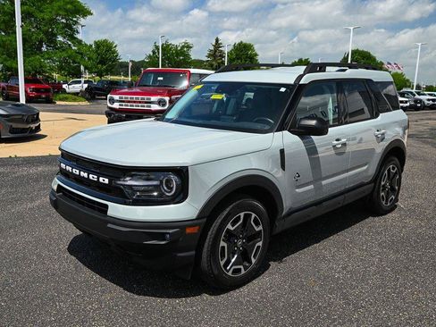 Certified 2023 Ford Bronco Sport Outer Banks AWD/4WD image 9