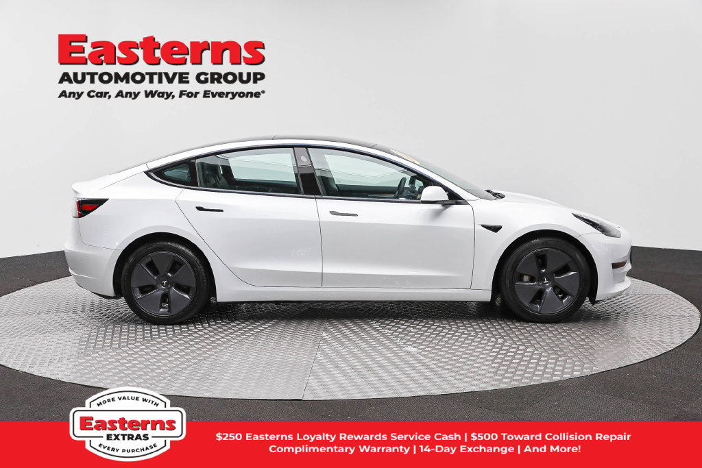 Used 2023 Tesla Model 3 Standard Range RWD image 5