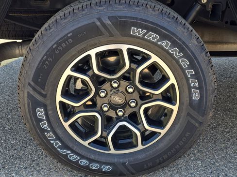 Certified 2022 Ford F150 XLT w/ Equipment Group 302A High image 5