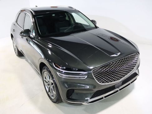 Used 2025 Genesis GV70 2.5T AWD/4WD image 21
