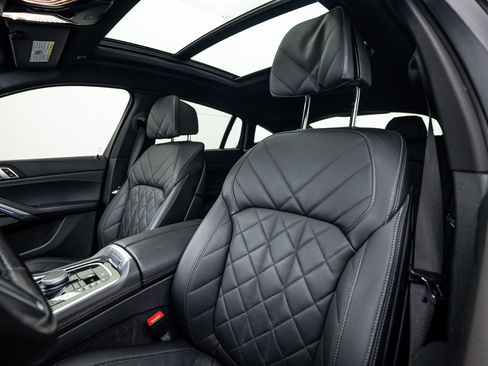 Used 2024 BMW X6 xDrive40i w/ Premium Package image 18