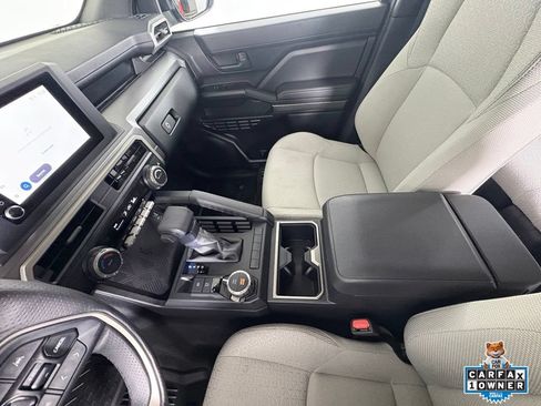 Certified 2025 Toyota 4Runner SR5 AWD/4WD image 26