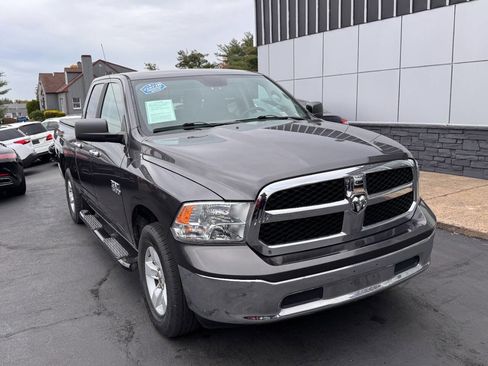 Used 2017 RAM 1500 Classic SLT image 9