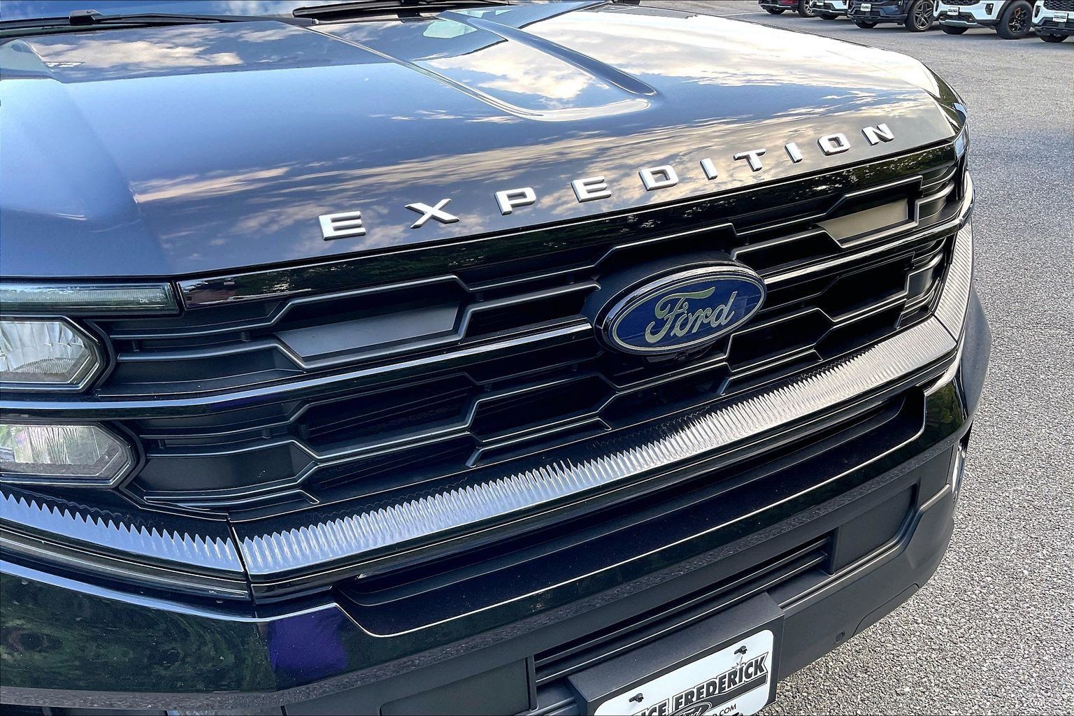 Used 2025 Ford Expedition Active AWD/4WD image 31