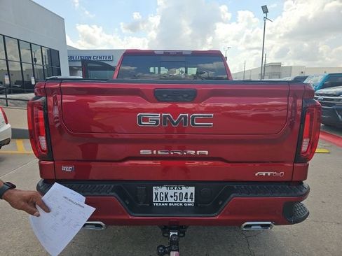 Used 2025 GMC Sierra 1500 AT4 w/ AT4 Premium Package AWD/4WD image 6