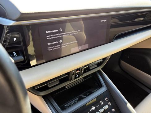 Used 2024 Porsche Macan 4 Electric image 31