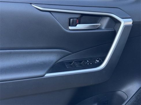 Used 2021 Toyota RAV4 XLE image 26