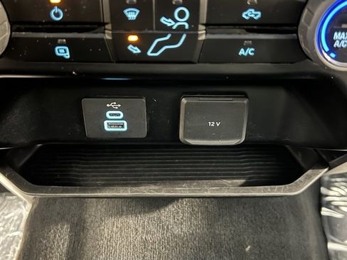 Used 2025 Ford F250 XLT image 52