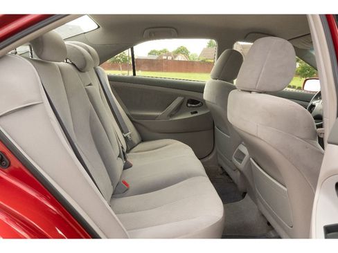 Used 2009 Toyota Camry LE FWD image 15