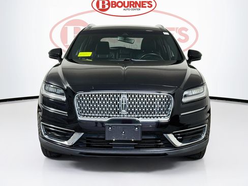 Used 2019 Lincoln Nautilus Premier AWD/4WD image 4