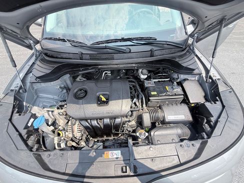 Used 2025 Kia Soul LX FWD image 18