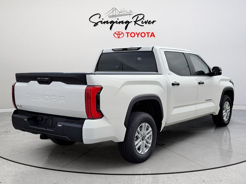 Used 2025 Toyota Tundra SR5 w/ SR5 Convenience Package AWD/4WD image 7