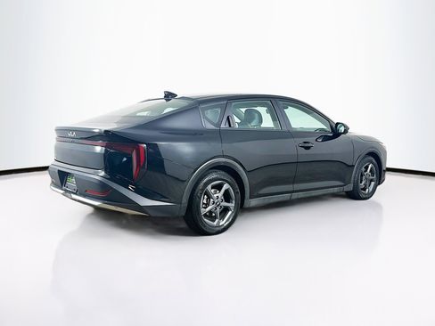 Used 2025 Kia K4 LXS image 9