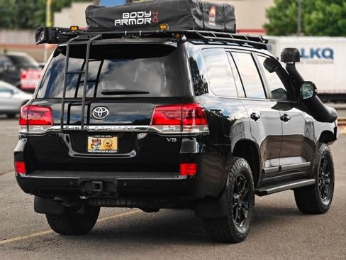 Used 2019 Toyota Land Cruiser AWD/4WD image 9