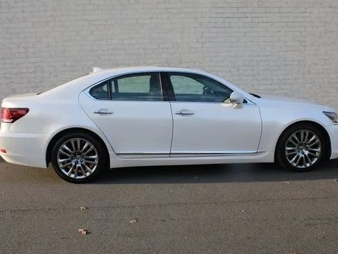 Used 2016 Lexus LS 460 AWD image 7