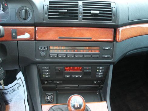 Used 1997 BMW 528i Sedan RWD image 38