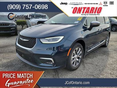 Certified 2023 Chrysler Pacifica Pinnacle