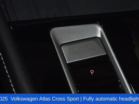 Used 2025 Volkswagen Atlas Cross Sport SE image 14