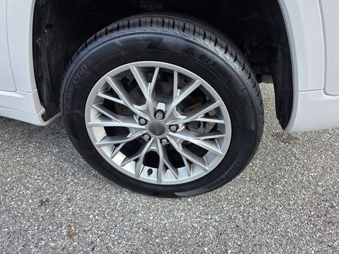 Used 2022 Jeep Grand Cherokee Summit image 19