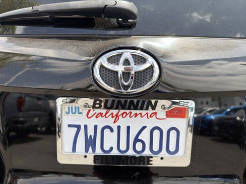 Used 2017 Toyota RAV4 LE w/ Carpet Mat Package AWD/4WD image 38