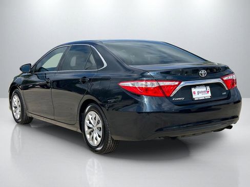 Used 2016 Toyota Camry LE image 7