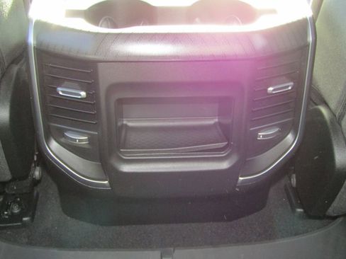 Used 2025 RAM 1500 Big Horn AWD/4WD image 38
