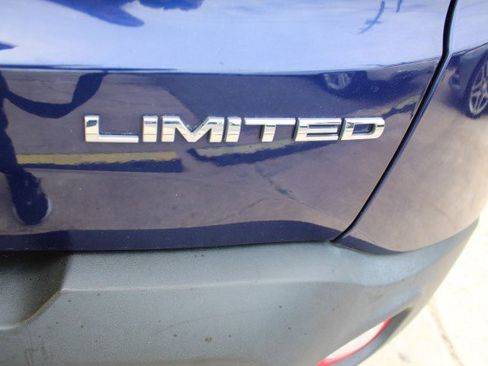 Used 2019 Jeep Renegade Limited w/ UConnect 8.4 Nav Group image 24