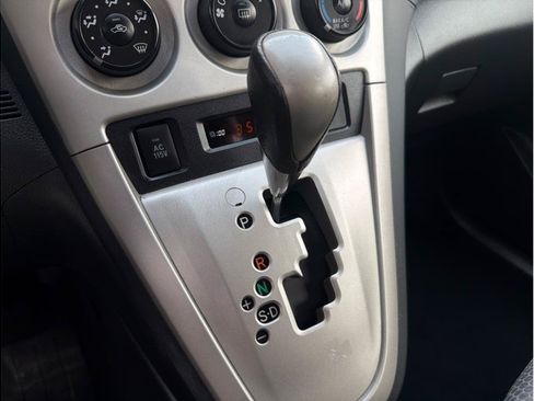 Used 2009 Toyota Matrix XRS FWD image 17