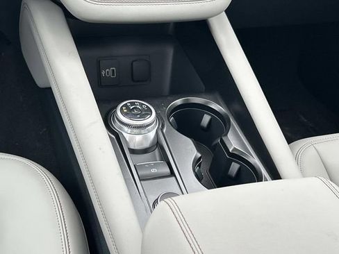 New 2026 Ford Explorer Active w/ Active Comfort Package image 17