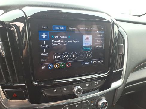Used 2020 Chevrolet Traverse LT w/ LT Premium Package AWD/4WD image 19