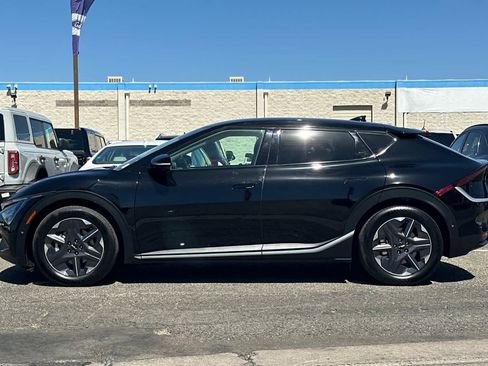 Used 2025 Kia EV6 Light w/ Light LR Technology Package RWD image 6