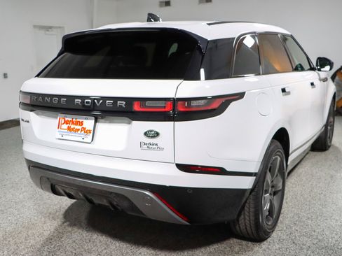 Used 2022 Land Rover Range Rover Velar R-Dynamic S image 7