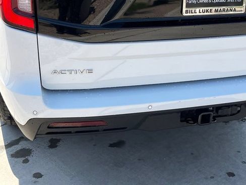 Used 2025 Ford Expedition Active RWD image 7