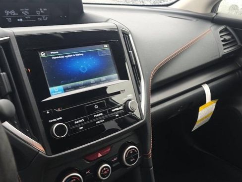 Used 2022 Subaru Crosstrek 2.0i Premium w/ Moonroof Package image 14