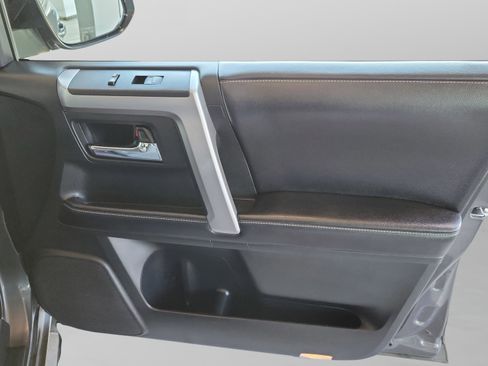 Used 2018 Toyota 4Runner SR5 image 27