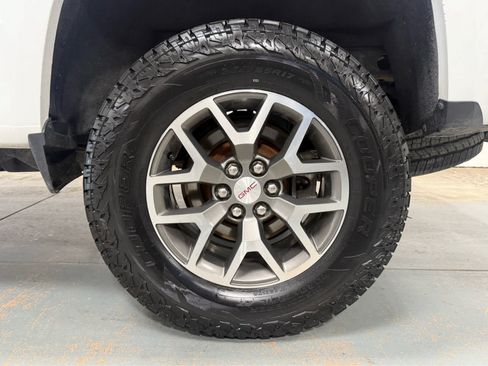 Used 2021 GMC Canyon AT4 AWD/4WD image 9