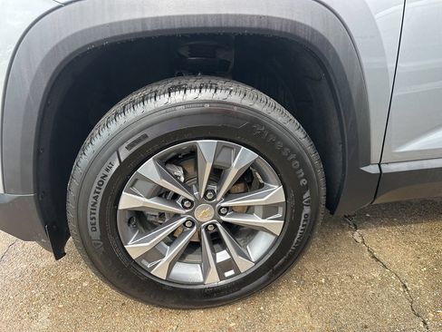 Used 2026 Chevrolet Equinox LT FWD image 7