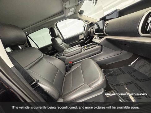 Used 2025 Ford Expedition Max Active AWD/4WD image 17