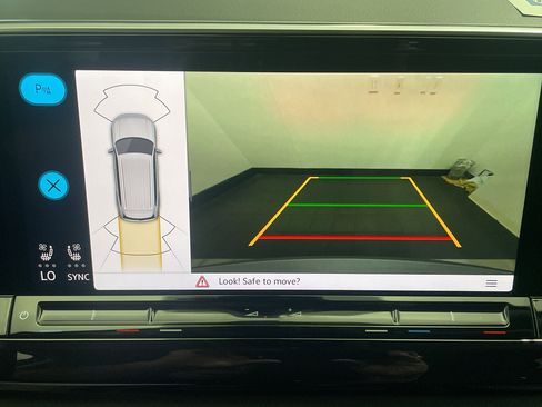 New 2026 Volkswagen Atlas SE image 22