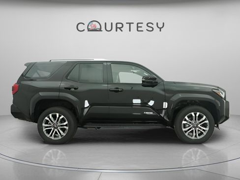 Used 2026 Toyota 4Runner Limited image 27