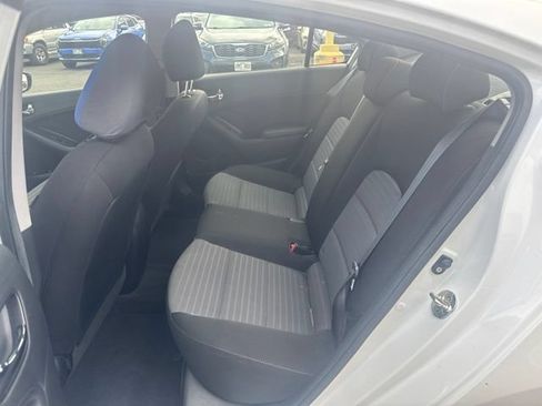Used 2018 Kia Forte S FWD image 11