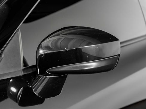 Used 2015 Nissan GT-R Black Edition image 25