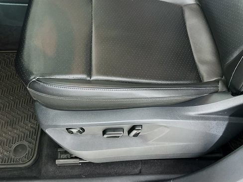 Used 2018 Volkswagen Atlas SE FWD image 9