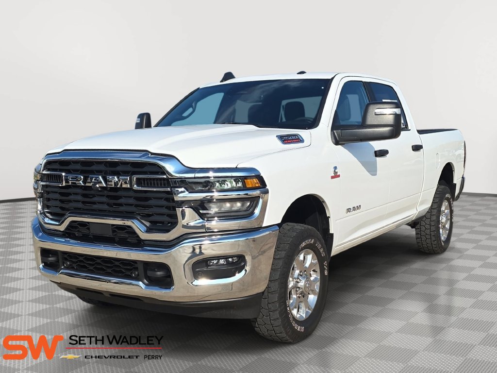 Used 2025 RAM 2500 Big Horn AWD/4WD image 3