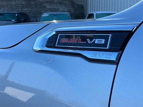 Used 2022 GMC Sierra 2500 Pro w/ Convenience Package image 8