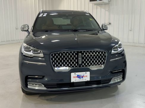 Used 2022 Lincoln Aviator Black Label w/ Dynamic Handling Package image 4
