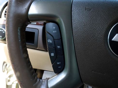 Used 2012 Chevrolet Tahoe LTZ image 34