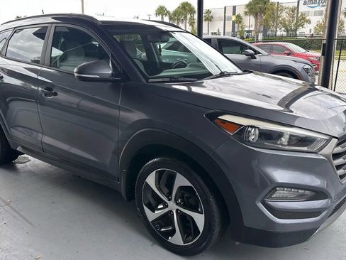 Used 2016 Hyundai Tucson Sport FWD image 5